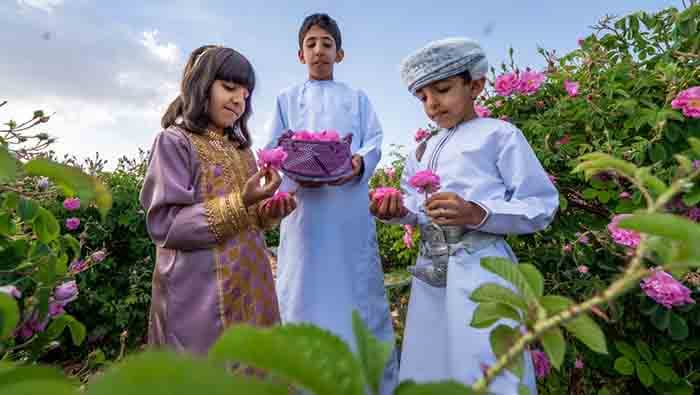 مهرجان موسم ورد الربيع ينطلق في محافظة الداخلية في 30 مارس