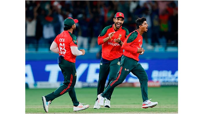 Bangladesh clinch ODI series against Pakistan with narrow 11-run victory