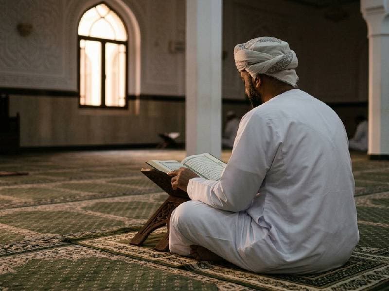 A pause from life: Discovering the meaning of itikaf