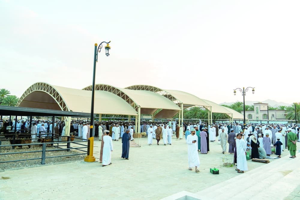 هبطات الأسواق التراثية تنعش الحركة التجارية استعدادًا لعيد الفطر