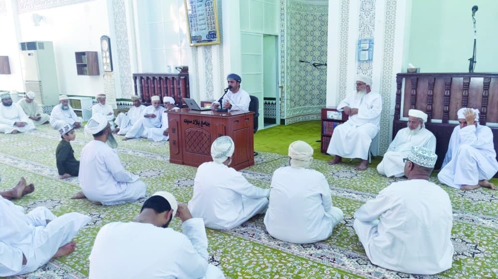 تكريم أئمة التراويح والفائزين في المسابقة الثقافية بجامع بلادسيت ببهلا