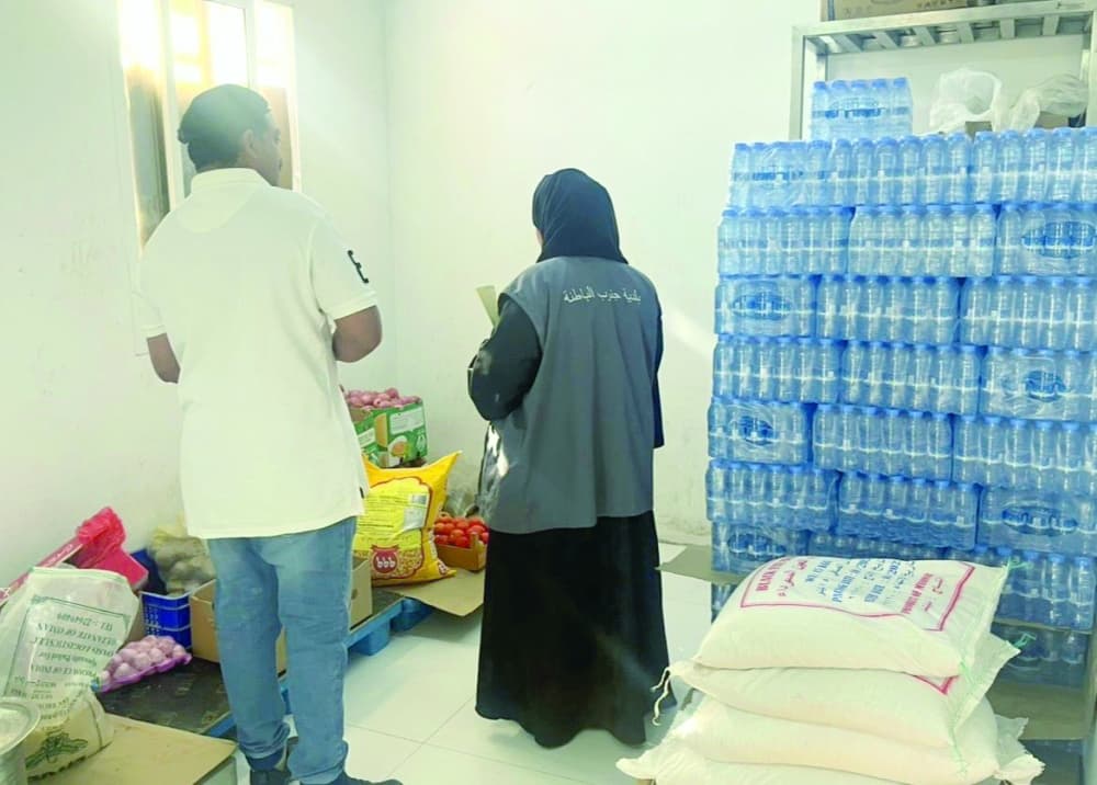 Intensifying inspections on shops in Al Awabi Wilayat