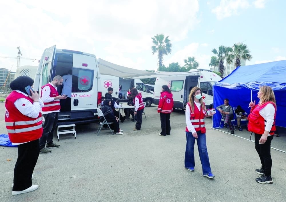 101 هجوم يستهدف المسعفين بجنوب لبنان